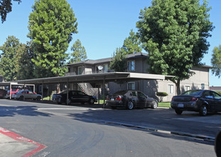 Sandpiper Village in Manteca, CA - Building Photo - Building Photo