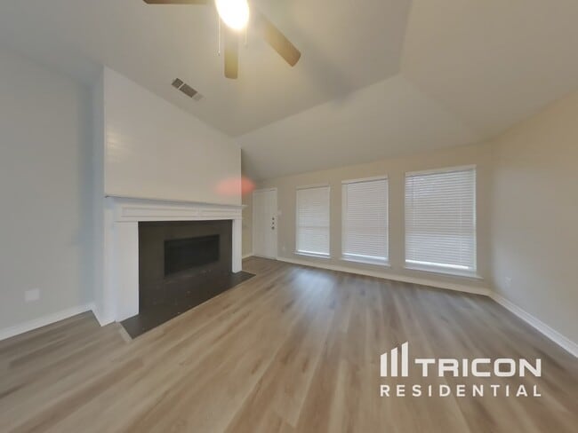 1116 Monticello Dr in Azle, TX - Building Photo - Building Photo