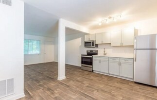 Centry on South in Forest Park, GA - Building Photo