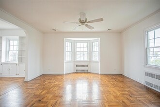 733 E Walnut St in Long Beach, NY - Building Photo - Building Photo