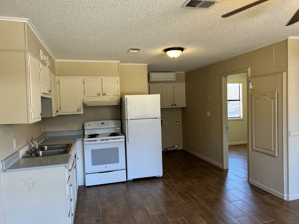 121 Lodestone Rd, Unit 1 in Malvern, AR - Building Photo