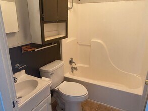 809-811 E Cherry St-Unit -809 in Sherman, TX - Building Photo - Building Photo