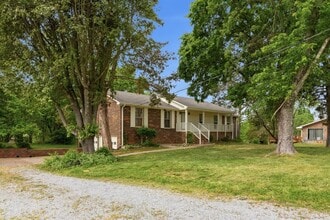 308 Brookview Ct in Old Hickory, TN - Building Photo - Building Photo