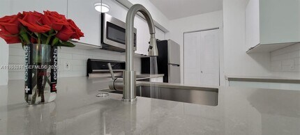 12124 St.Andrews Pl in Miramar, FL - Building Photo - Building Photo