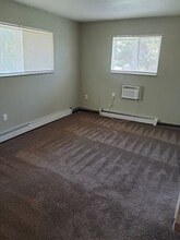 1951 Clinton St in Aurora, CO - Building Photo - Building Photo