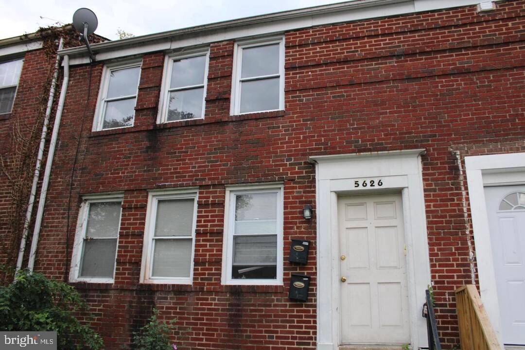5626 Midwood Ave, Unit 2 in Baltimore, MD - Building Photo