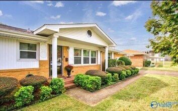 3809 Saturn Dr SW in Huntsville, AL - Building Photo - Building Photo