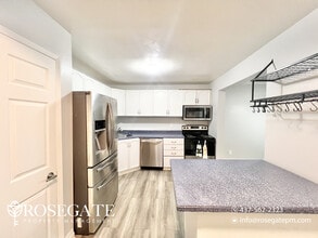 1247 Huron St in London, ON - Building Photo - Building Photo