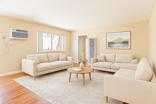 Northgate Apartments in Canoga Park, CA - Building Photo