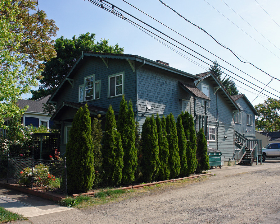 541-543 Lawrence St in Eugene, OR - Building Photo