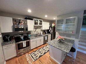 940 Gale Ln in Nashville, TN - Building Photo - Building Photo