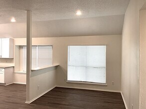 2115 Rosemary Ln in Round Rock, TX - Building Photo - Building Photo
