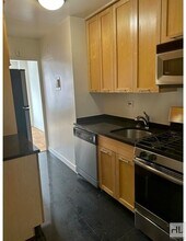 Fourth Avenue in New York, NY - Building Photo - Building Photo