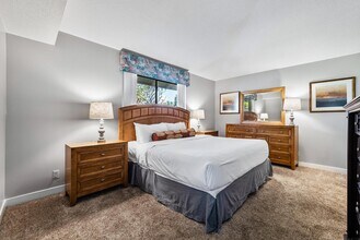 406 Club Dr in Palm Beach Gardens, FL - Building Photo - Building Photo