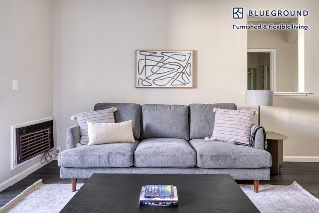 20661 Forge Way in Cupertino, CA - Building Photo - Building Photo