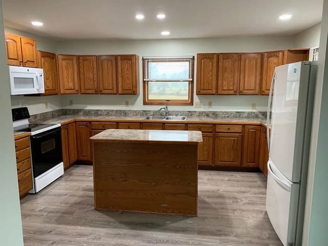 10820 Green Chapel Rd NW in Johnstown, OH - Building Photo - Building Photo