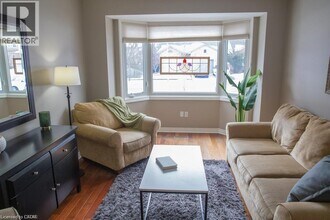 42 Redwood Ln in London, ON - Building Photo - Building Photo