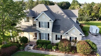 204 Oak Branch Ct in Savannah, GA - Building Photo