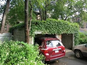 7 Acron Rd, Unit 1 in Brookline, MA - Foto de edificio - Building Photo