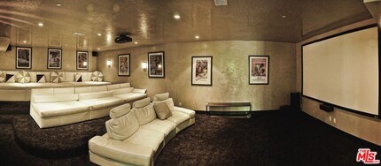 6425 Weidlake Dr in Los Angeles, CA - Building Photo - Building Photo