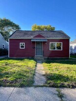 261 N Kenmore St in South Bend, IN - Building Photo