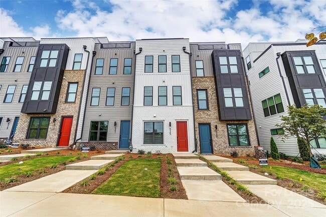 525 W Tremont Ave, Unit 02-0454 in Charlotte, NC - Building Photo - Building Photo