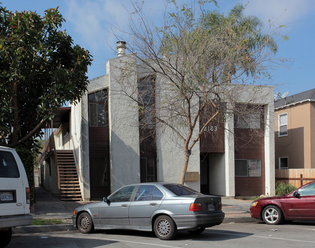 2183 Pine Ave in Long Beach, CA - Building Photo - Building Photo