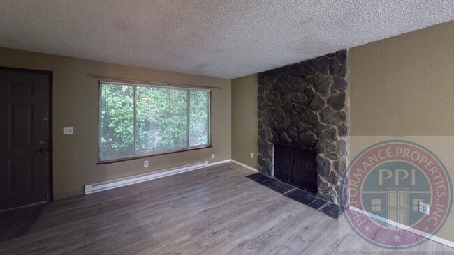 5645-5647-5647 SE Belmont St in Portland, OR - Building Photo - Building Photo