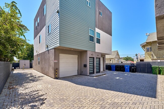 1143 Irolo St, Unit 1143