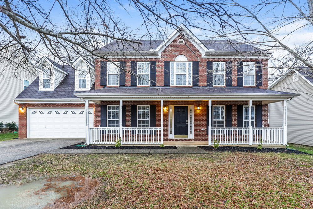 1052 Vanguard Dr in Spring Hill, TN - Building Photo