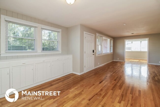 840 N Florida Ave in DeLand, FL - Foto de edificio - Building Photo