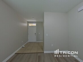 4719 Lindever Ln in Palmetto, FL - Building Photo - Building Photo