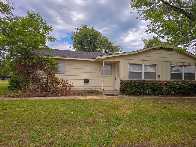 1103 E Parker St in Shawnee, OK - Building Photo - Building Photo