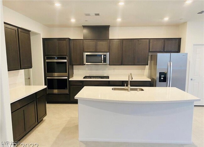 10928 Chipotle Ave in Las Vegas, NV - Building Photo - Building Photo