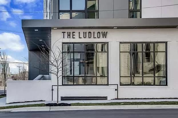 1125 10th Ave N, Unit 203 in Nashville, TN - Foto de edificio - Building Photo