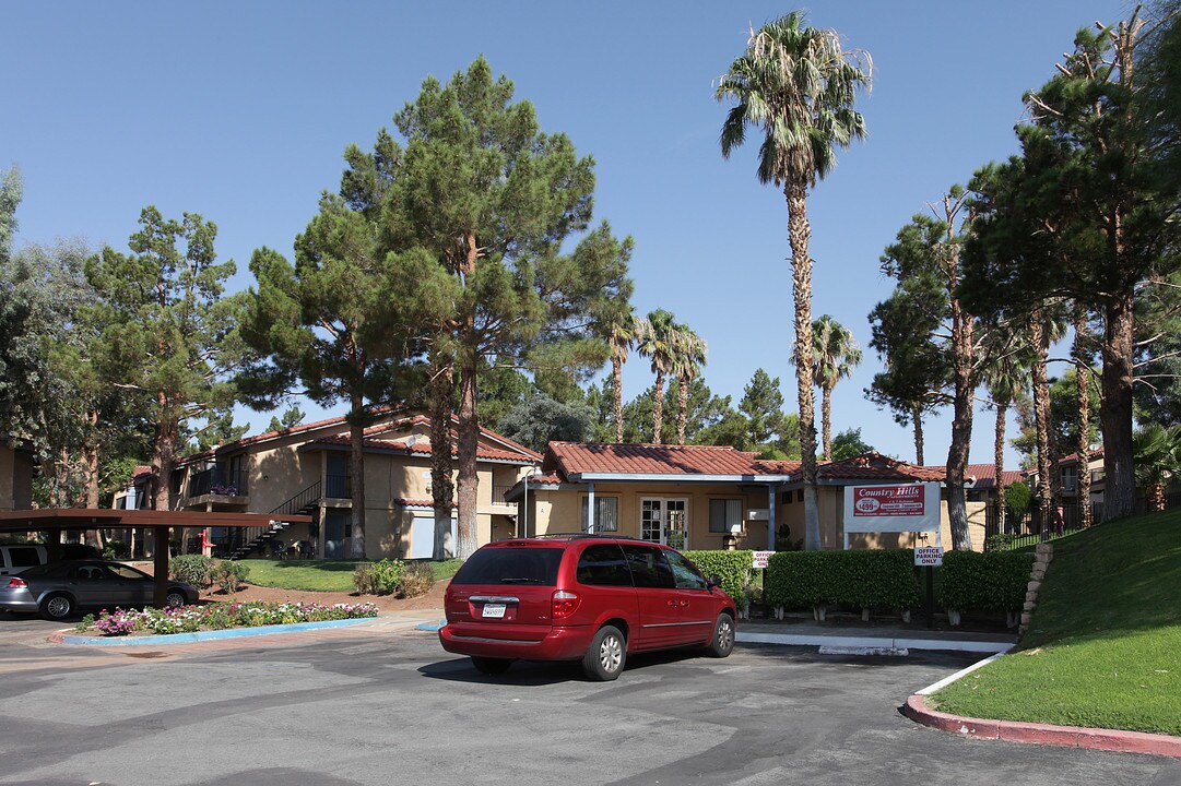 Country Hills Apartments in Desert Hot Springs, CA - Building Photo