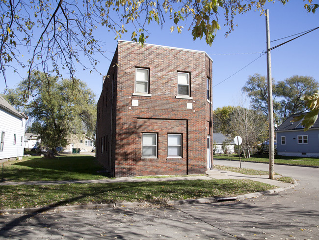 1361 12th Ave in East Moline, IL - Foto de edificio - Building Photo