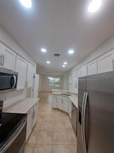 1280 Eucalyptus Dr in Hollywood, FL - Building Photo - Building Photo