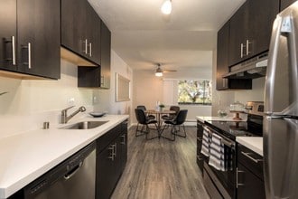 Parkside in San Anselmo, CA - Foto de edificio - Building Photo