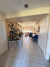 1967 Marsh Harbor Dr in West Palm Beach, FL - Foto de edificio - Building Photo