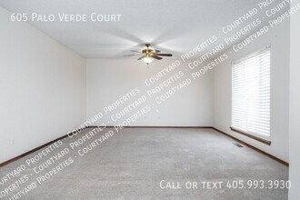 605 Palo Verde Ct in Yukon, OK - Building Photo - Building Photo