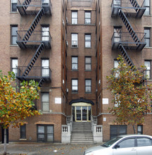 1165 Pugsley Ave in Bronx, NY - Foto de edificio - Building Photo