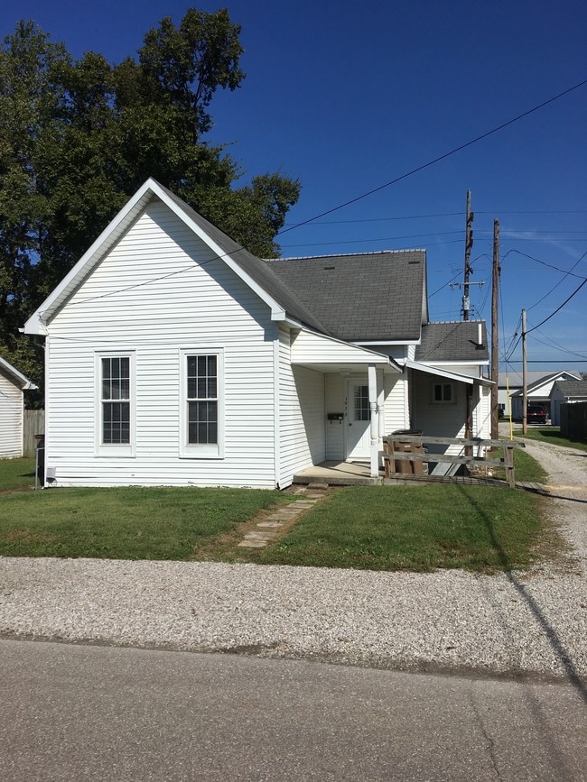 1932 Wallace Ave, Unit 2