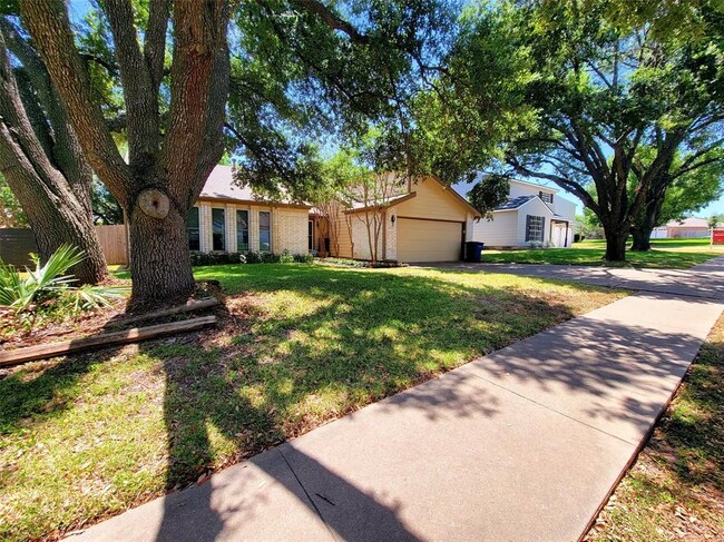 11803 Hyacinth Dr in Austin, TX - Building Photo - Building Photo