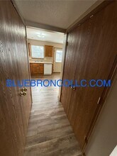 617 Willow Ln in Peculiar, MO - Building Photo - Building Photo