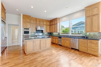 205 Saddle Wood Dr in Novato, CA - Building Photo - Building Photo