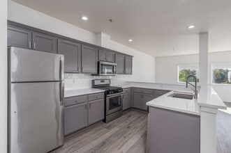 Hawthorne Apartments in Seattle, WA - Foto de edificio - Interior Photo