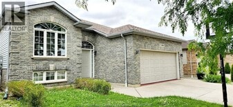 4628 Fontana Ave in Windsor, ON - Building Photo