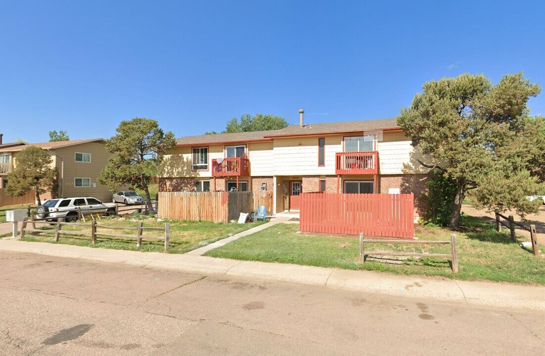 4240 Loomis Ave in Colorado Springs, CO - Building Photo