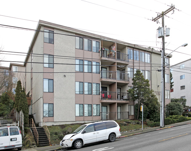 Olympic View Apartments in Seattle, WA - Building Photo - Building Photo